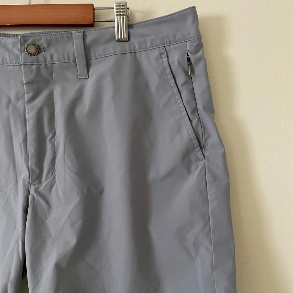 UNTUCKit Light Gray Men's Shorts